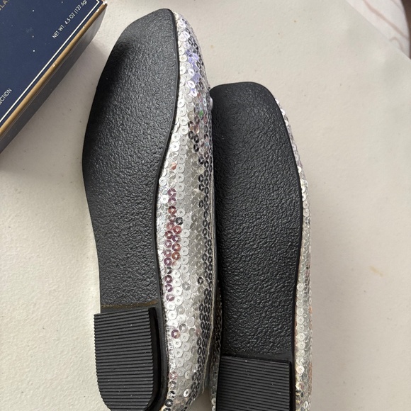 🤍 Now Silver Ballet Flats - Picture 3 of 3